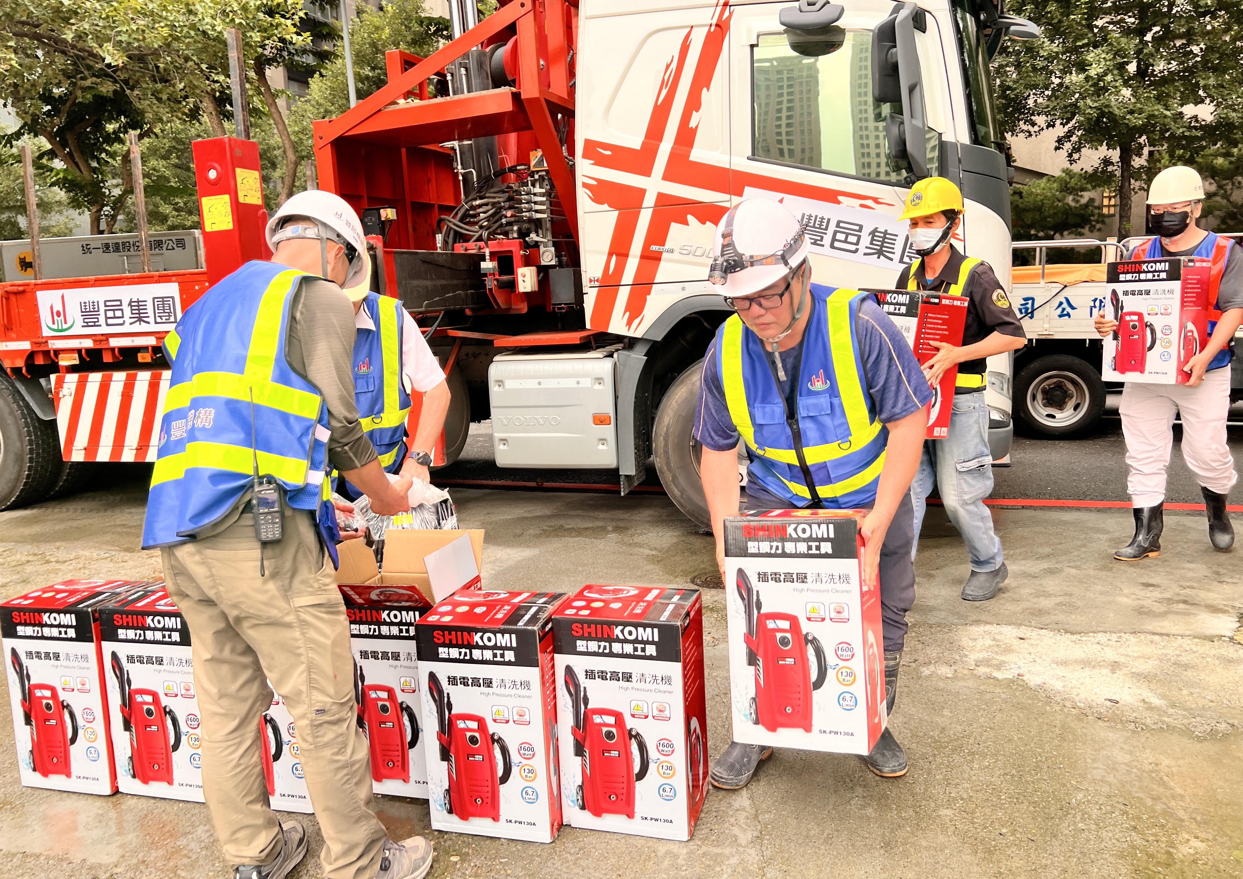 豐邑集團（26）日緊急馳援花蓮災後復原，首捐清理工具火速抵光復鄉。